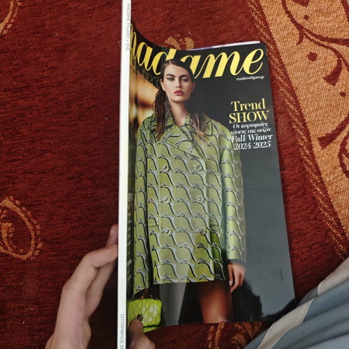Madame magazine like new