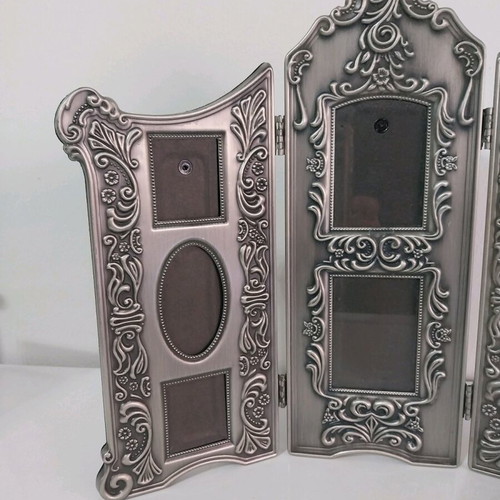 Godinger Victorian Bouquets Silver Plated 3-Panel Folding Photo Frame