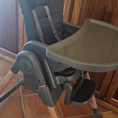 Maxi Cosi Minla high chair used