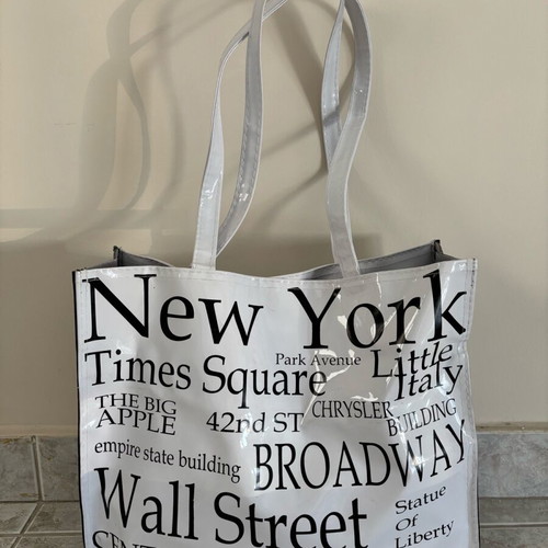 New York Tote Bag glossy shoulder, black and white, like new