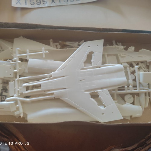 Revell Phantom F-4K 1/72 scale plastic model H-129