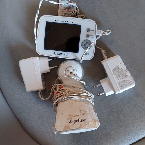 AngelCare Baby Monitor used with sound and room temperature