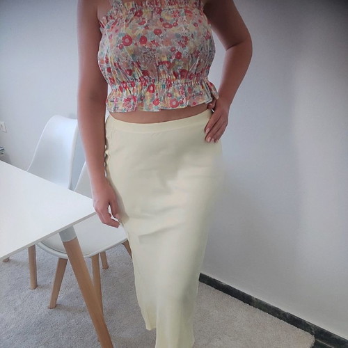 Edited pastel skirt medium satin new yellow