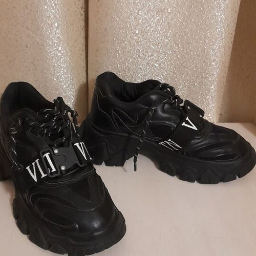 Covaleri athletic platform shoes used, size 38, black with clips