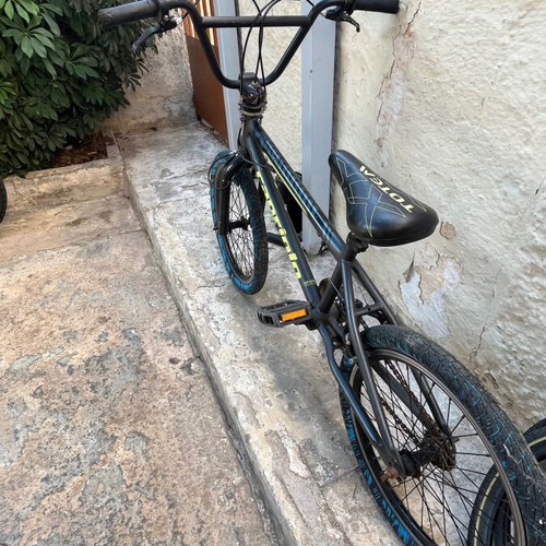 Capriolo BMX bike, black, 20 inch, disc brakes