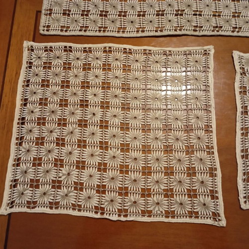Handmade embroidery in excellent condition