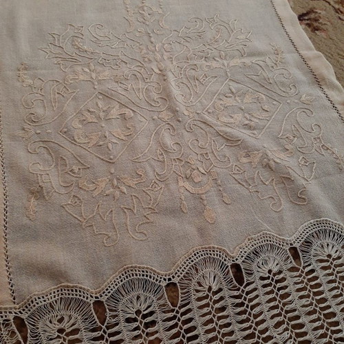 Table runner used handmade 130x45 ecru