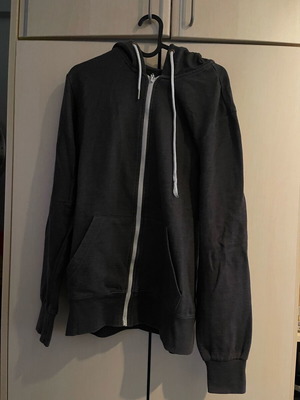 Bershka gray cardigan size S like new with loose string