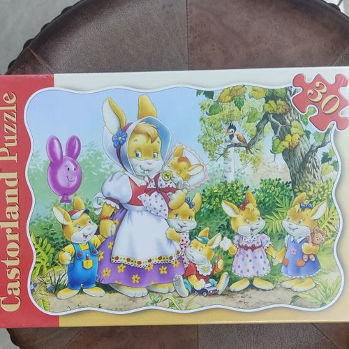 Castorland puzzle 30 pieces Bunny family new