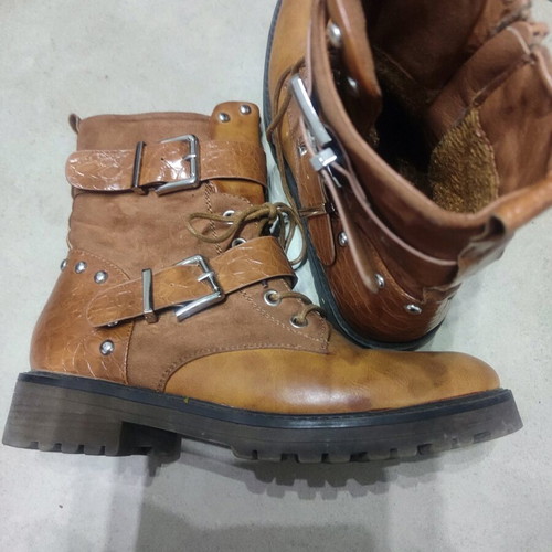 Erynn women's biker boots tanned size 38 like new, croco print