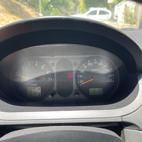 Ford Fiesta 2002 used, 202000 km, petrol, manual sedan, silver
