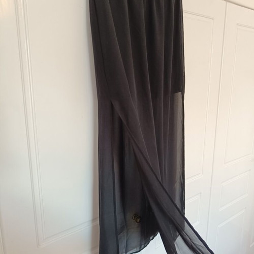Black semi-sheer skirt with lining H&M like new, size M