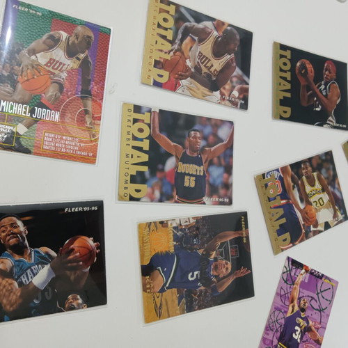 NBA Fleer 1995-96 basketball card lot 100+ with Michael Jordan Total D and inserts