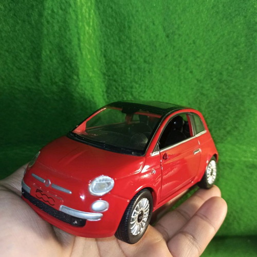 Fiat 500 used metal model 1/24 New Ray red