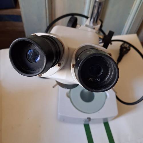 Motic Stereo Microscope binocular with top and bottom lighting like new