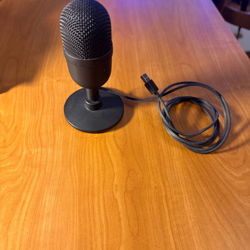 Razer Seiren Mini USB microphone black like new