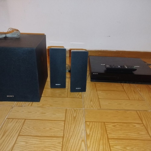 Sony 3D Blu-ray home cinema system with speakers and remote