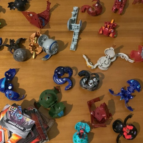 Bakugan big lot 54 Bakugan with gate cards