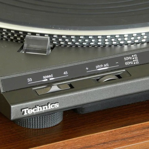 Technics SL-BD22 turntable