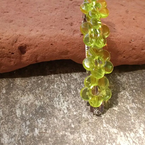 Handmade hair clip with yellow flower-shaped beads new