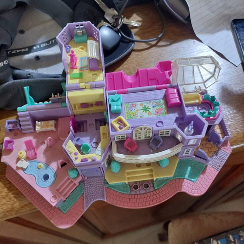 Polly Pocket Magical Mansion toy used from 1994 by Bluebird Toys