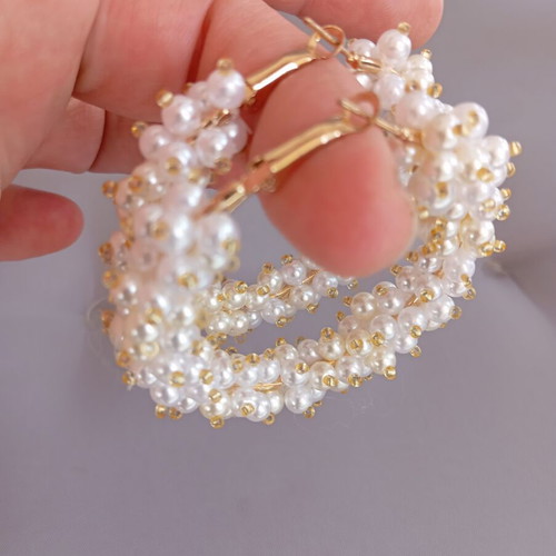 Pearl hoop earrings like new
