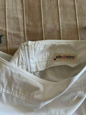 Attrattivo λευκή μίνι φούστα μέγεθος Small σαν καινούργιο