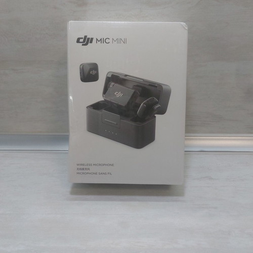 DJI Mic Mini 2 wireless microphone set with 2 TX, 1 RX and charging case