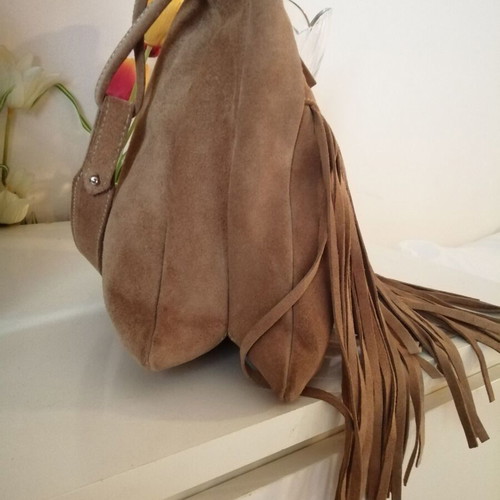 Atmosphere suede crossbody bag beige like new, made in Italy