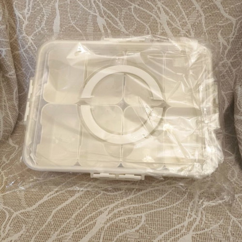 Food Storage Box with 8 Separate Compartments New, Airtight Lid