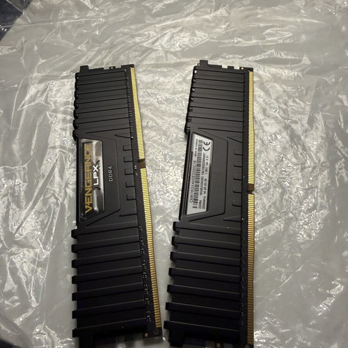 Corsair Vengeance LPX DDR4 16GB RAM 3200MHz like new