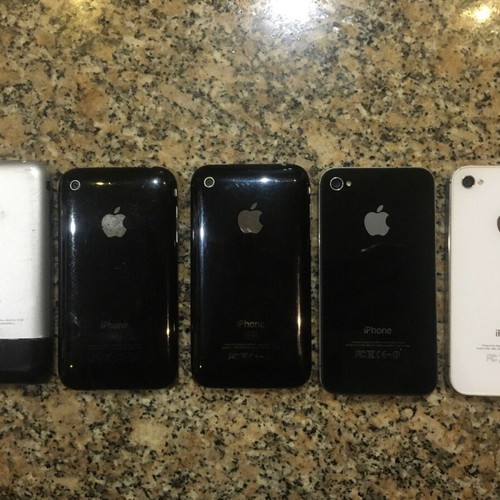 iPhone 2G 3G 3GS 4 4s used, collection pack