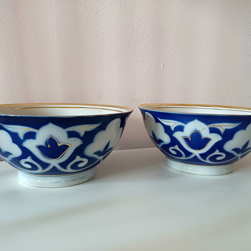 Porcelain bowls new with traditional Uzbek blue-white gold motif