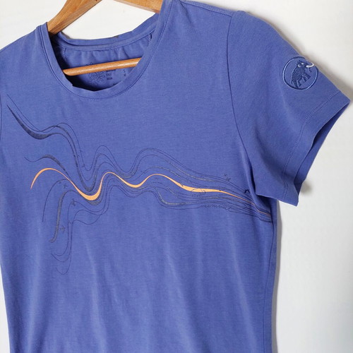 Mammut women's short sleeve t-shirt purple small like new