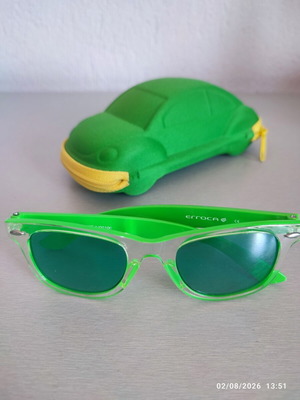 Erroca kids sunglasses like new, green