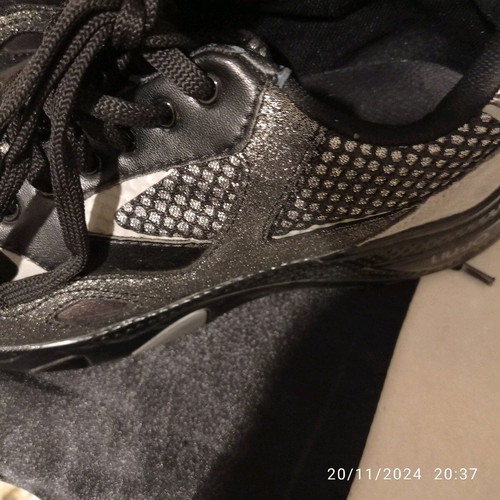 Liu Jo athletic boots like new, leather and suede, with fabric bag