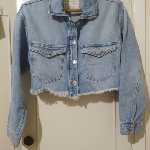 Stradivarius Cropped Jean Jacket XS like new, blue