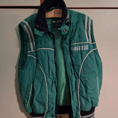 Sleeveless jacket green for boy 8Y M-one like new