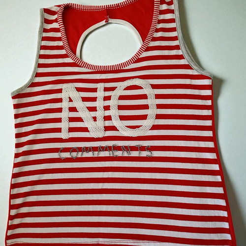 Zazu red-white striped summer top like new, size M