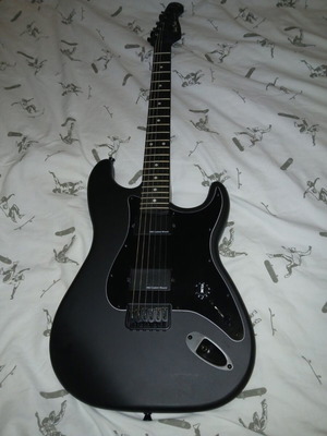 Harley Benton guitar with active pickups new