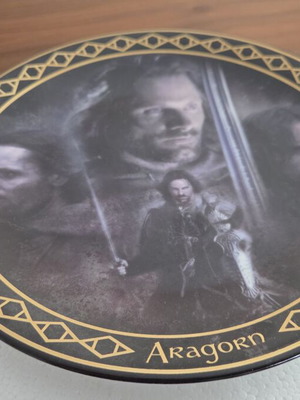 Numbered collectible Lord of the Rings Aragorn plate new