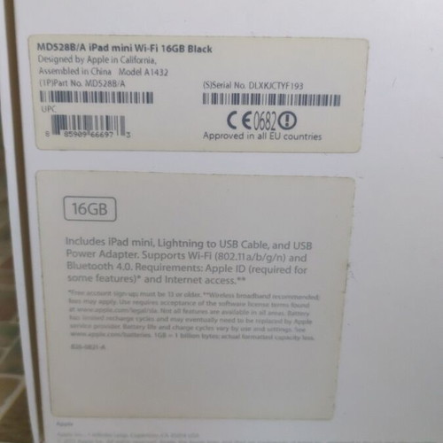 iPad mini 2 WiFi 16GB black like new
