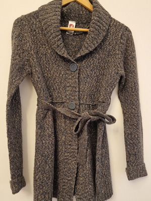 Cardigan with buttons and belt like new, size small, multicolor