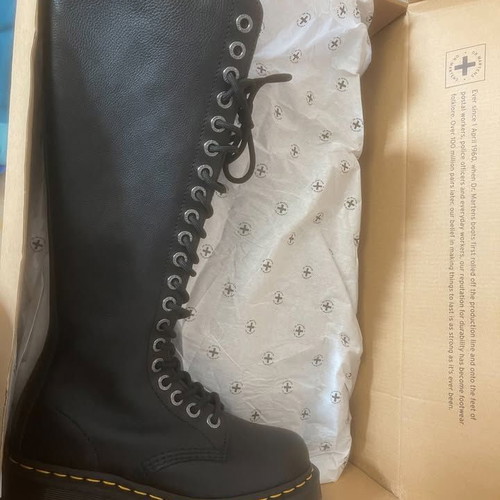Dr Martens Over The Knee Leather Platform Boots New Size 37 Black