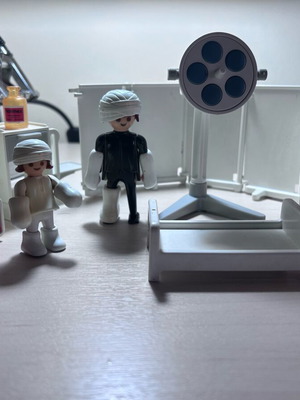 Playmobil hospital used, pieces from surgery and hospital room