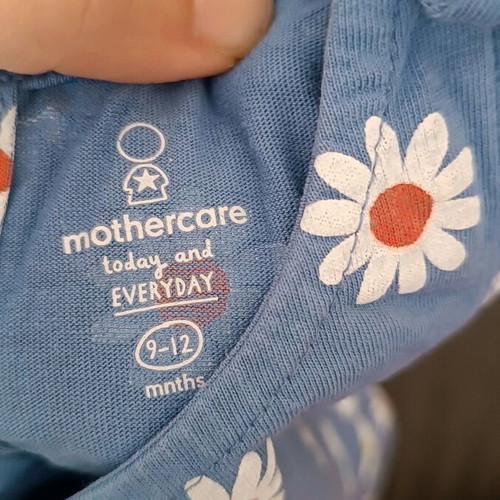 Mothercare set blouse and shorts 9-12 months like new