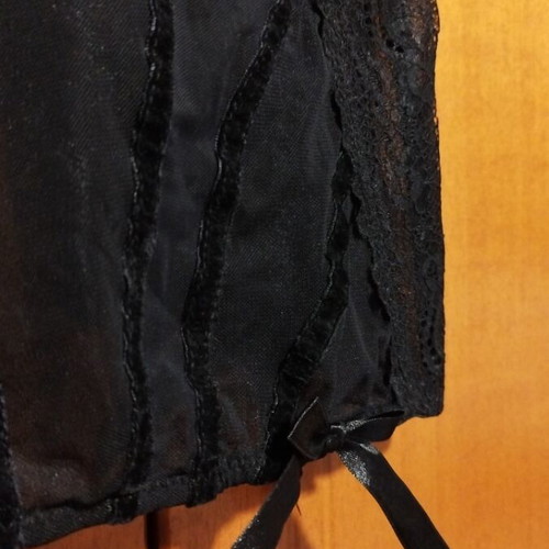 Lace Bustier like new, black, size 95B