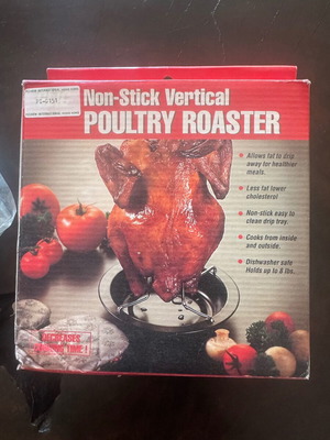 Non stick vertical poultry roaster new with box