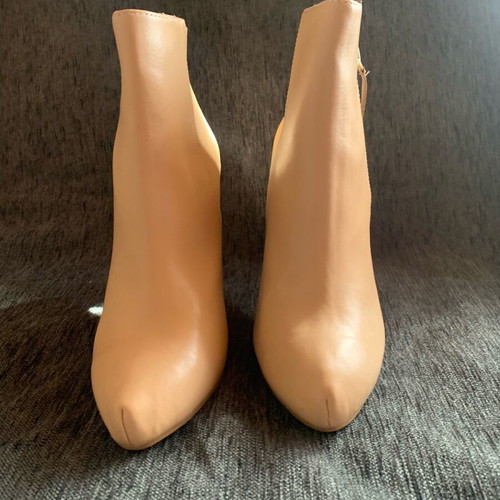 Zara beige boots new with metallic details