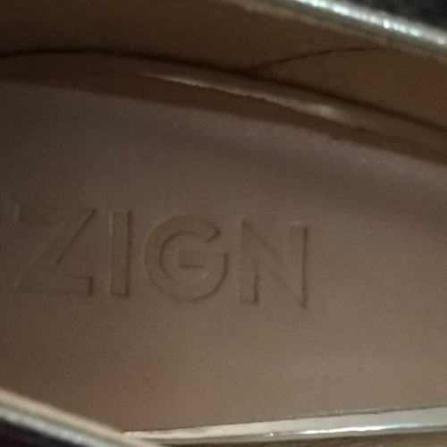 Zen leather pumps size 40 like new, silver